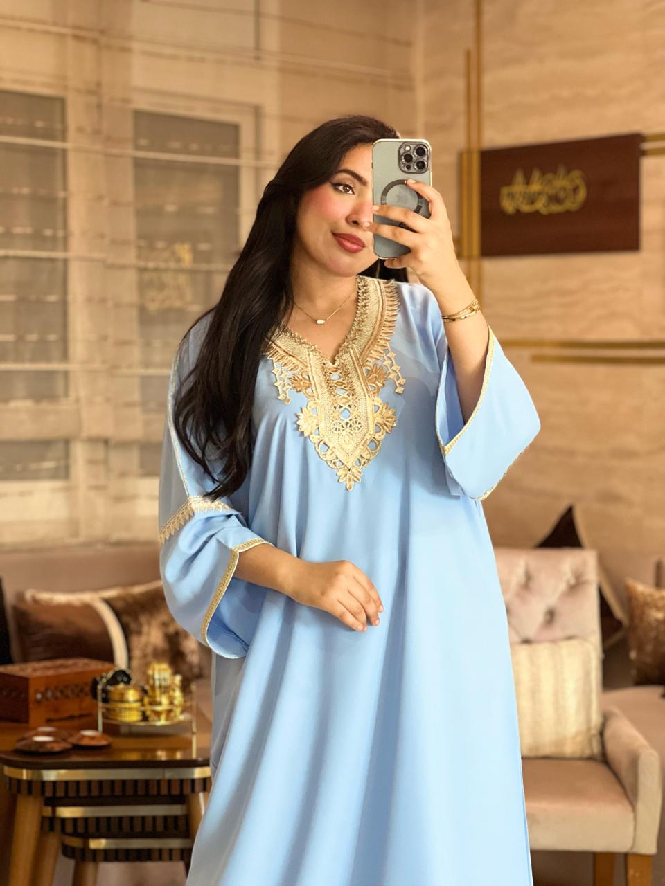 قفطان مغربي فاخر، سحر الأصالة وأناقة التميز في كل تفصيل