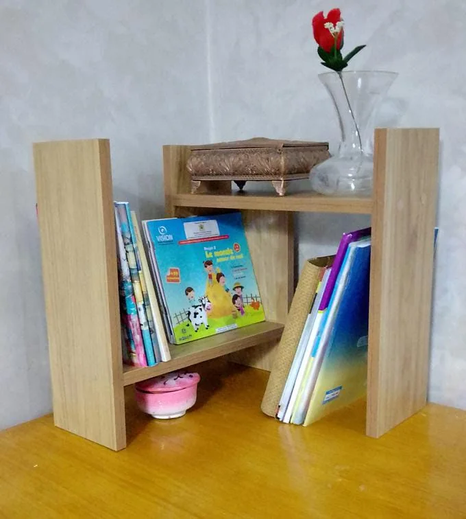 رف خشبي+حامل الورق . إثنان بثمن واحد