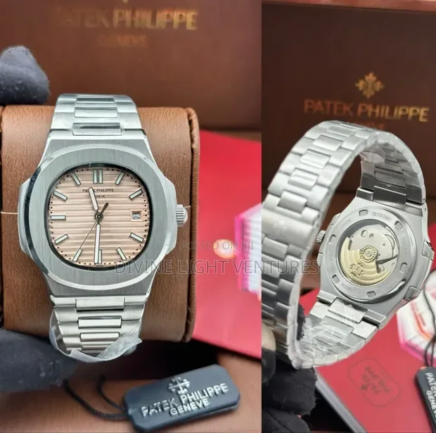 Patek Philippe Nautilus Acier Cadran Beige – Le Raffinement Discret