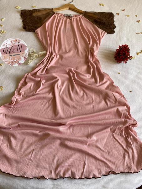 pyjama robe avec des manches dentelle