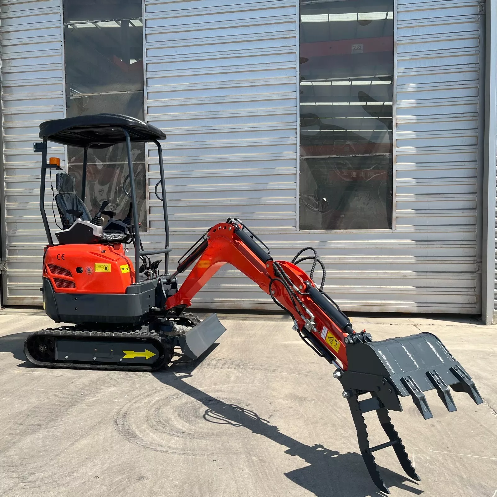 2025 2-Ton Mini Excavator – Kubota D902 Diesel Engine | EPA Certified