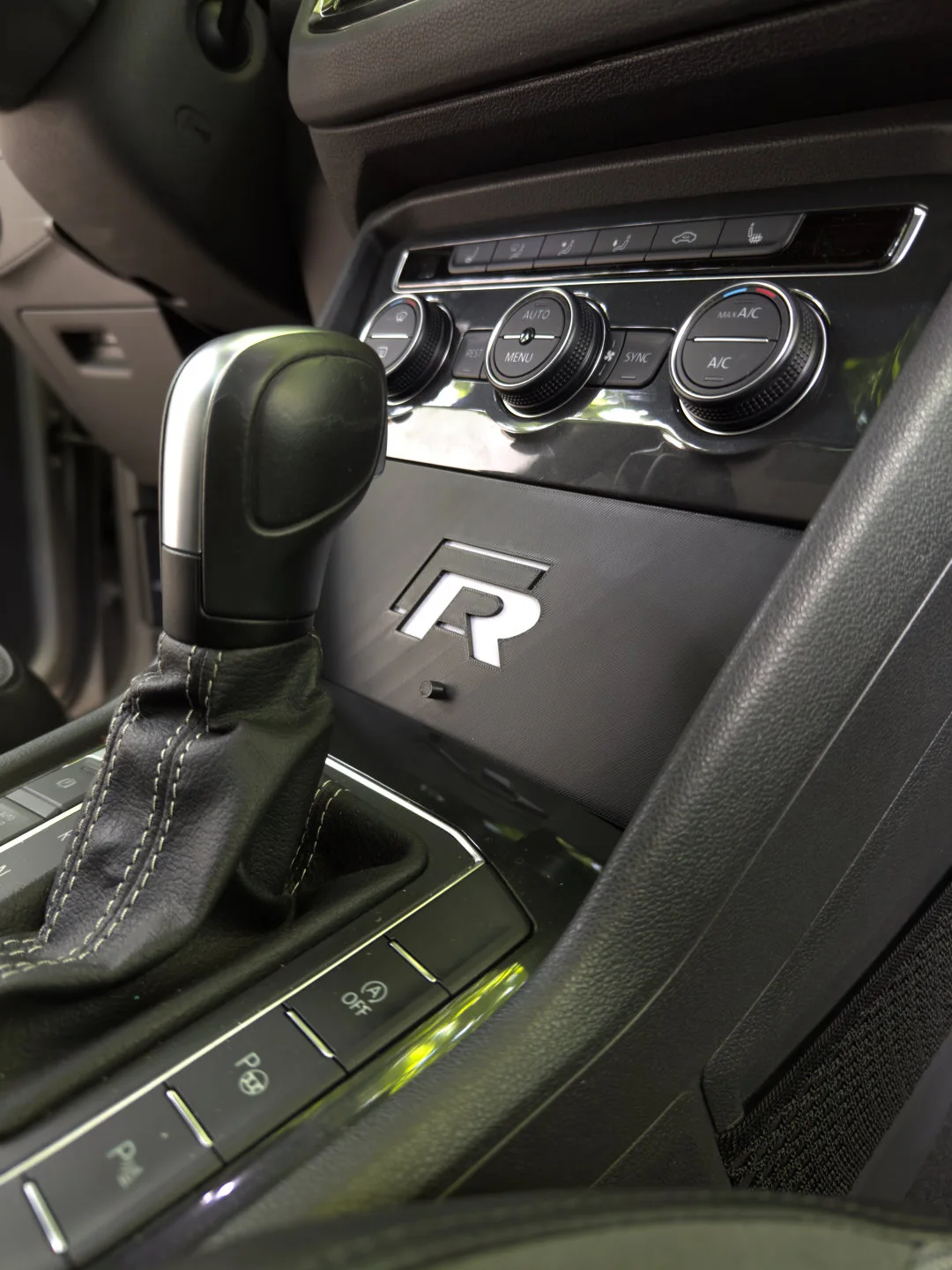 VW Tiguan Center Console Cover