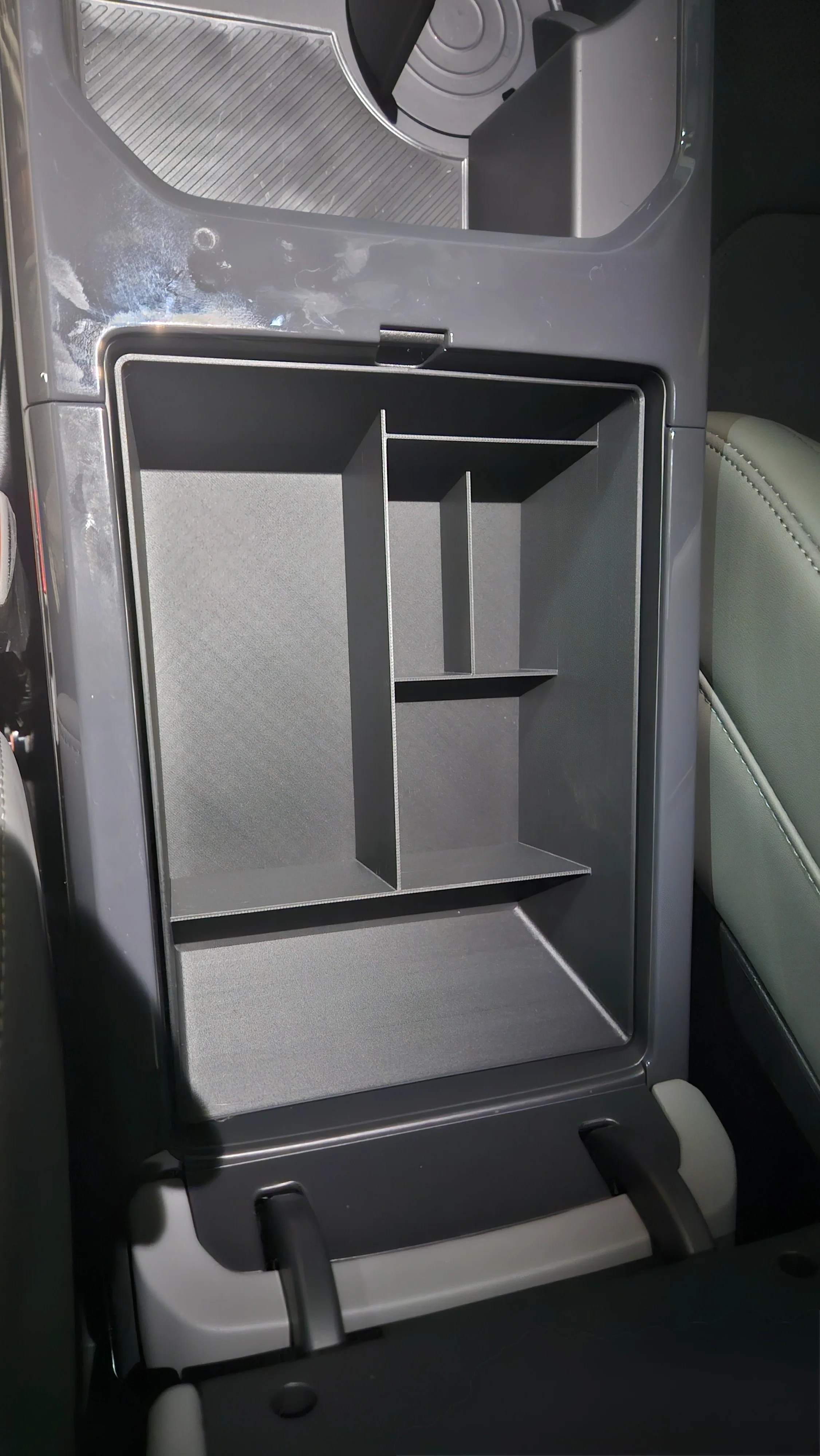 kia ev5 arm console box
