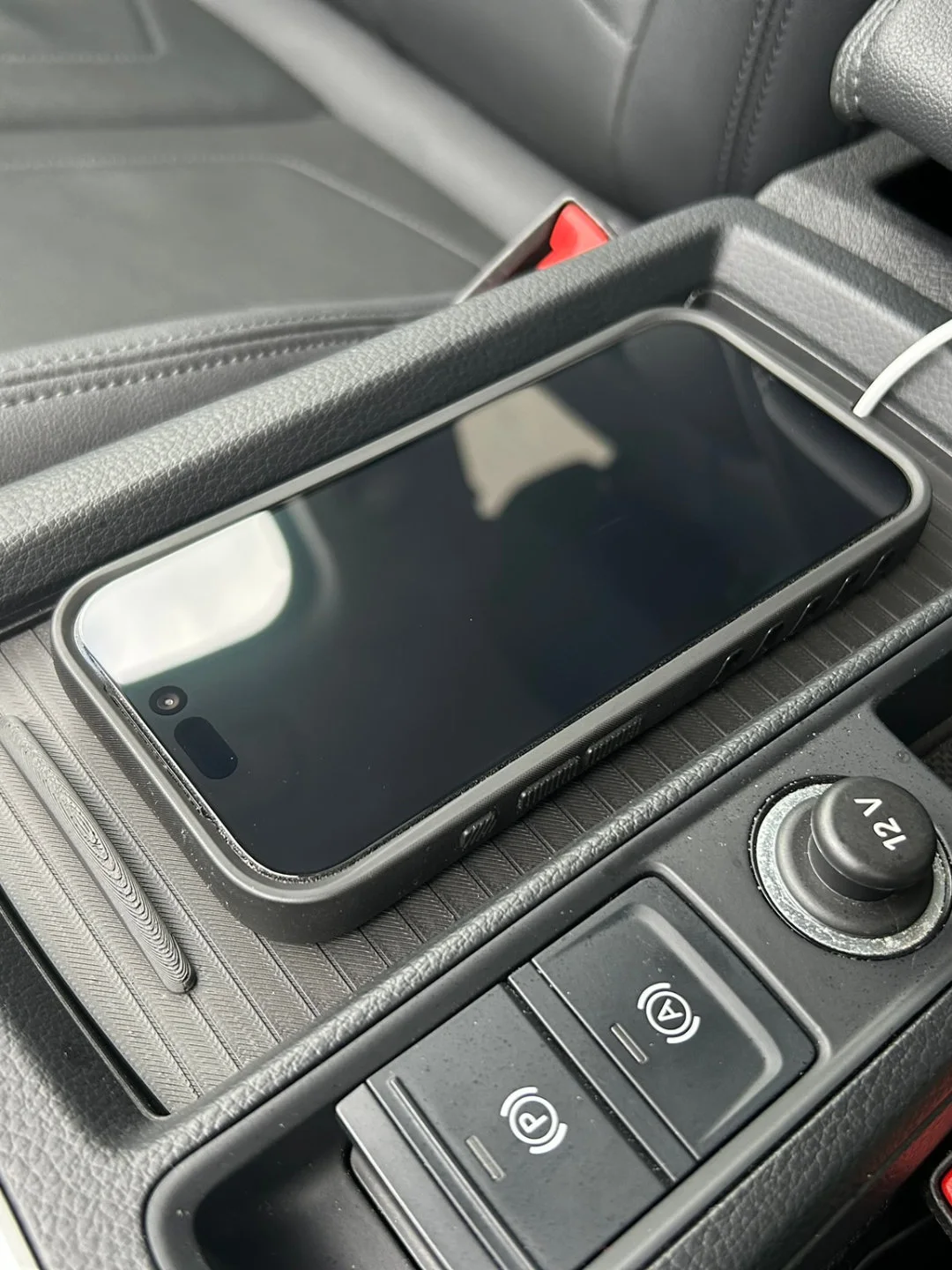 Audi Q3 F3 cupholder cover with wireless charger