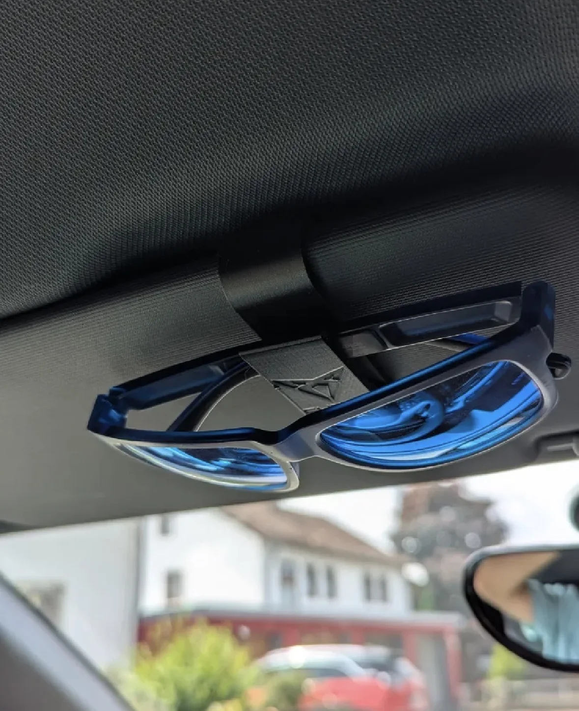 Cupra Overhead Sunglasses Holder