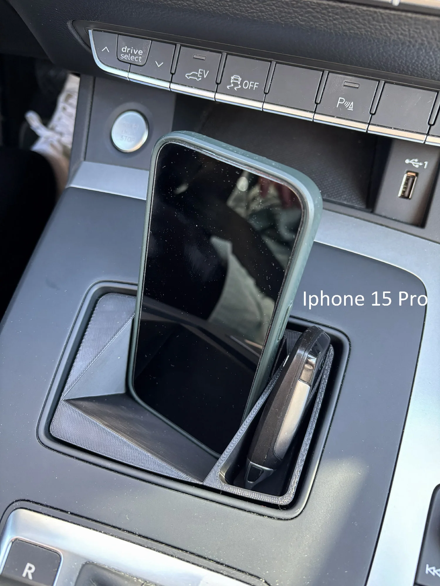 Audi Q5 Holder for smartphone, width 76mm/81mm, Audi Q5