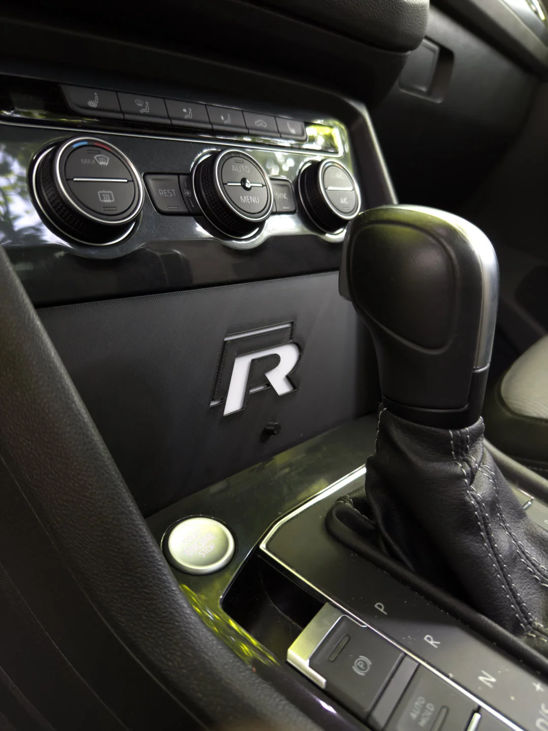 VW Tiguan Center Console Cover