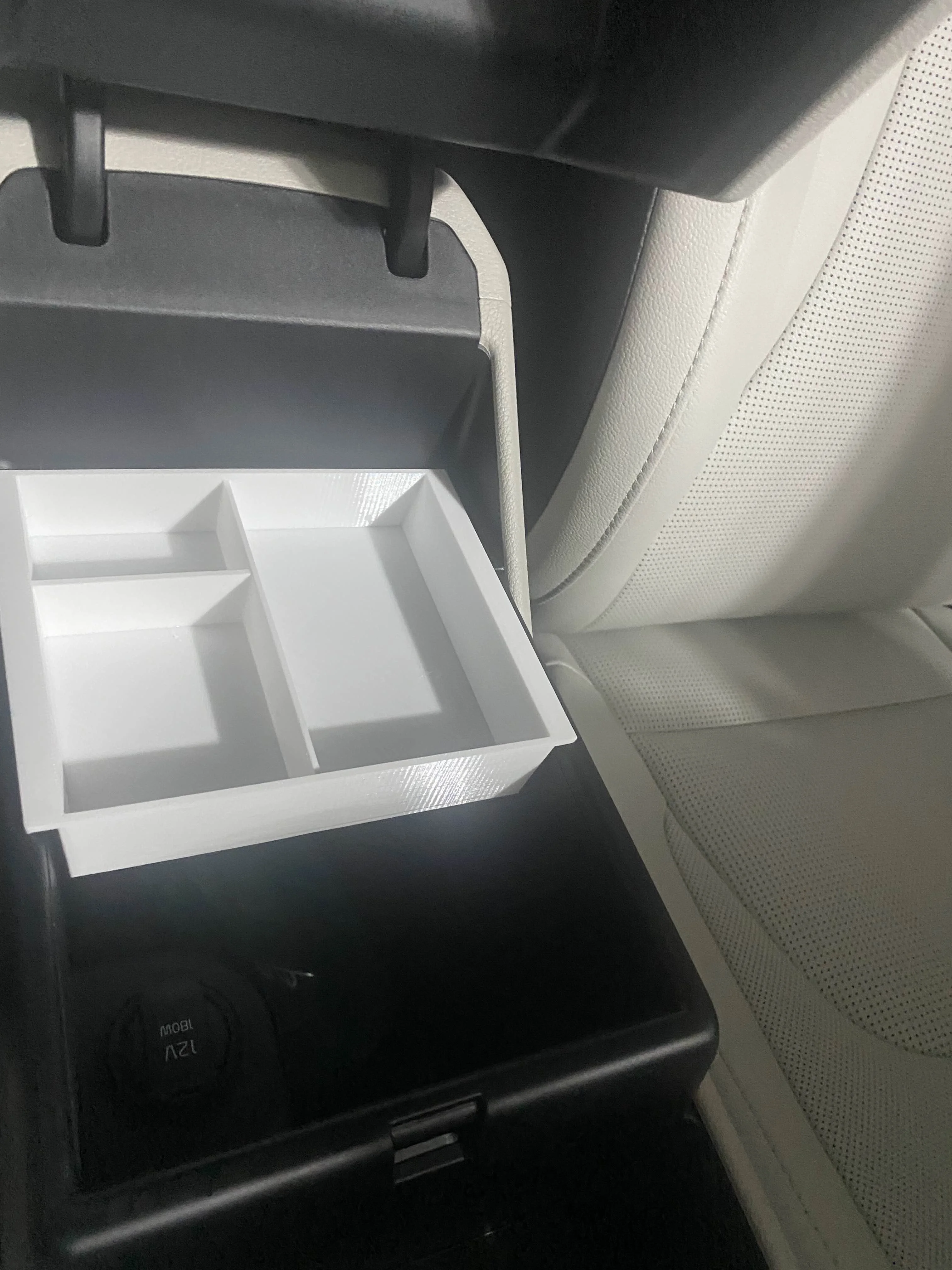Kia (Sportage) (Automatic) Additional Storage Under Armrest