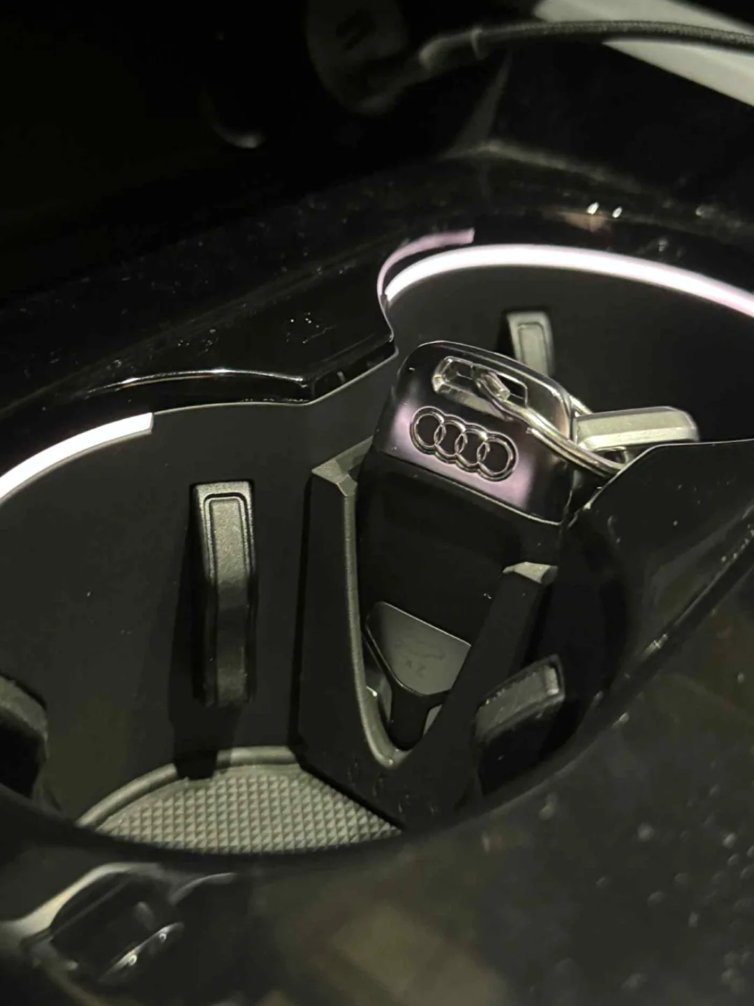 Audi A4 B9 Cup Holder Key Slot