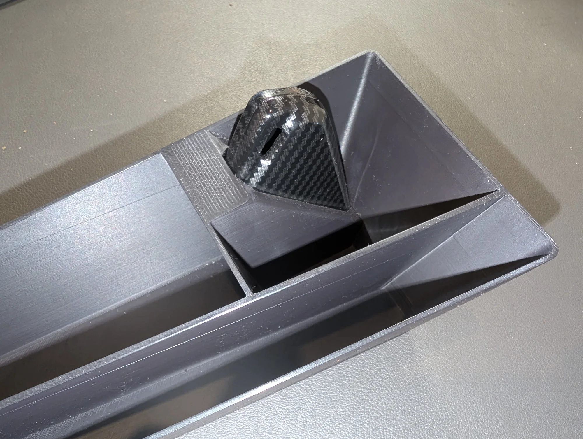 Center Console Horizontal Organizer - Skoda Enyaq / Elroq