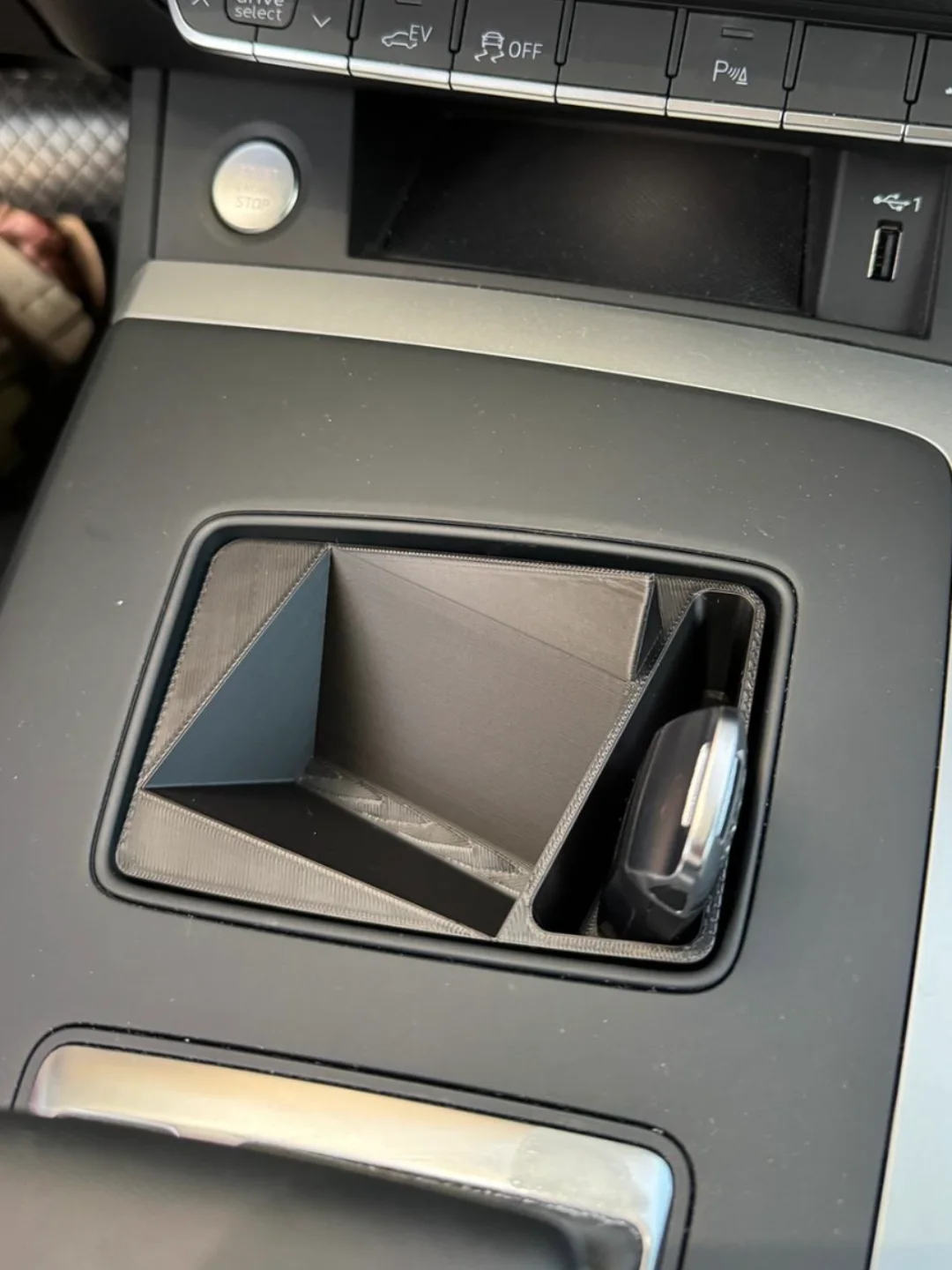 Audi Q5 Holder for smartphone, width 76mm/81mm, Audi Q5