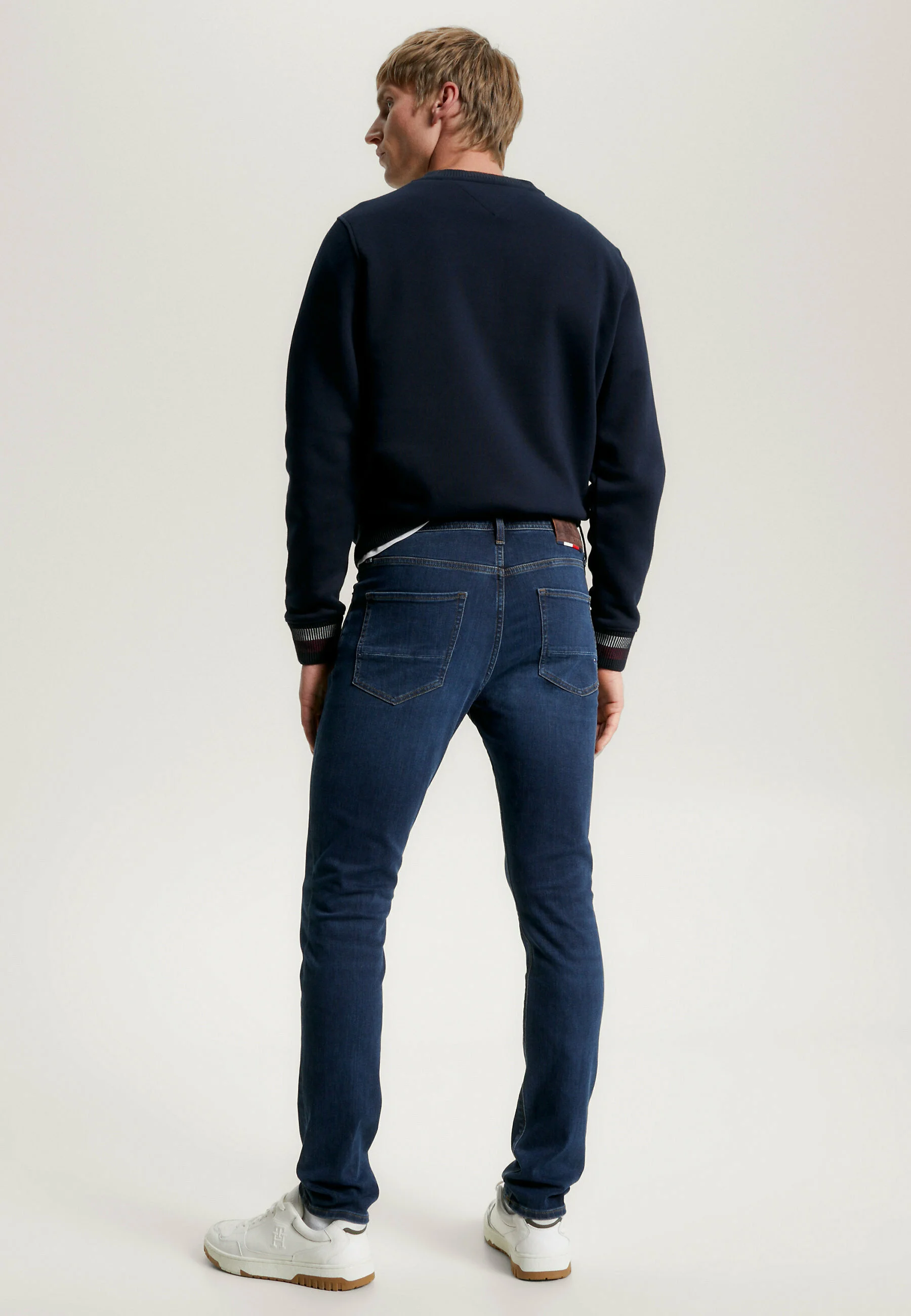 Jean Slim – TOMMY