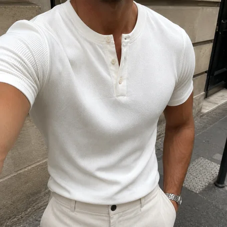 T-shirt Henley                 (2 Henley Shirts à 250 DH🔥)