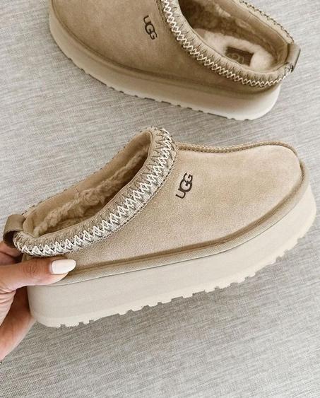 حذاء نسائي مريح