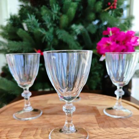 6 verres a pied