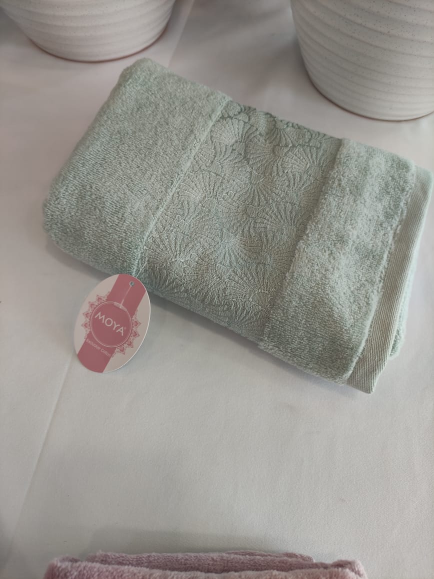 serviette visage moya