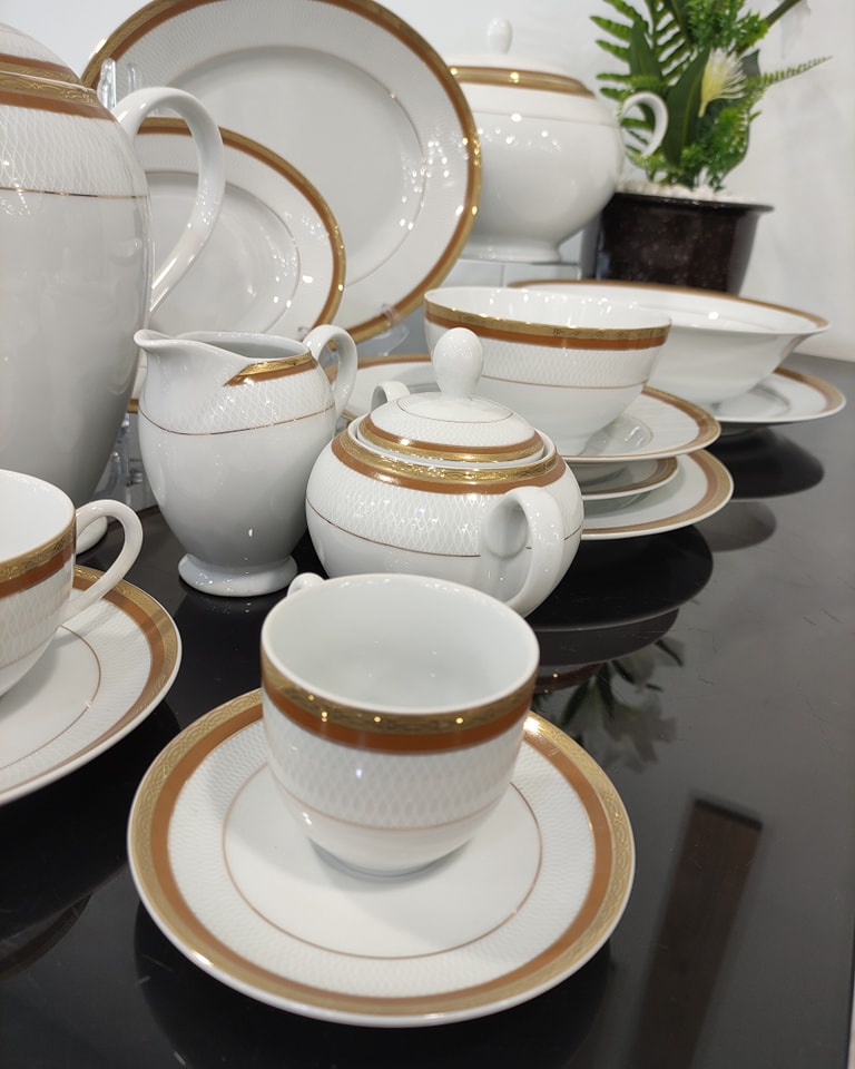 service a table 53pièce