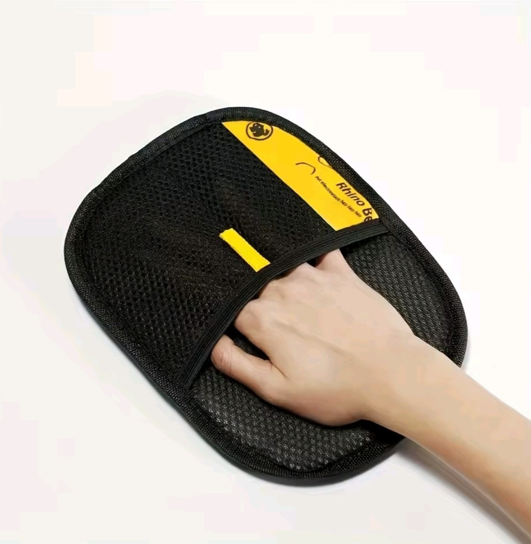 Electrostatic pet hair removal golves