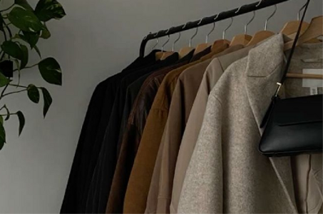 ملابس نسائية