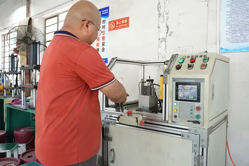 Adjustable 3-Way Concealed Invisible Hinge Heavy-Duty Modern Design Concealed Hinge Big Wooden Doors Zamak Door Window Hinges