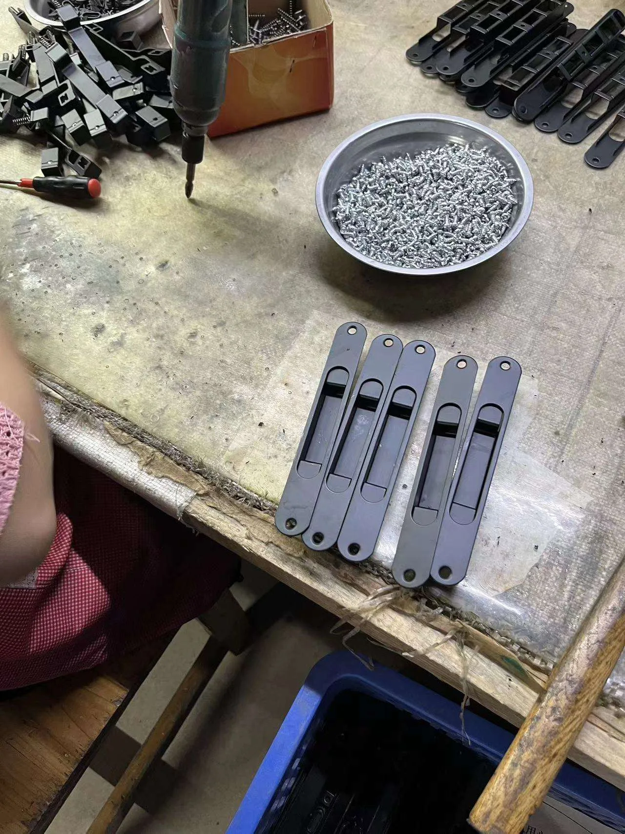 Factory Centre Lock for Sliding Window Aluminum Sliding Window Latch Lock