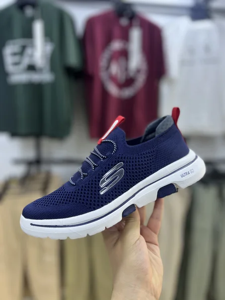 Sketchers Ultra Go