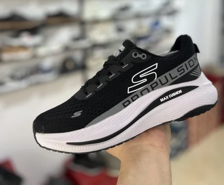 SKETCHERS SPORT