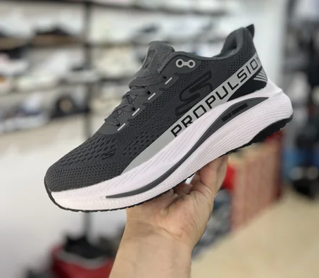 Sketchers Sport Gris