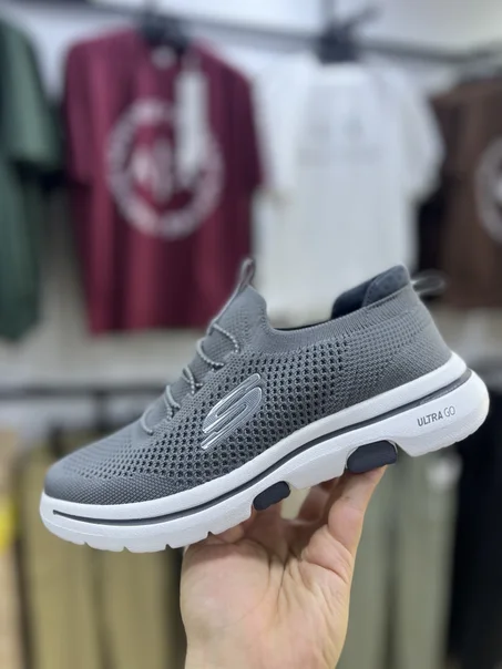 Sketchers UGO Gris