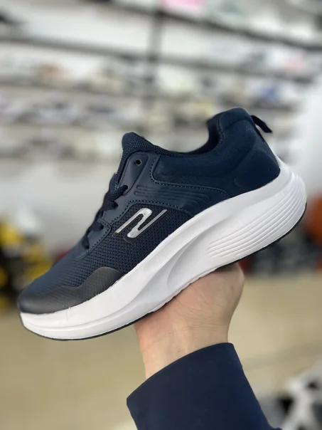 Sketchers V Bleu