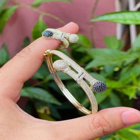 أونسومبل ملكي   ENSEMBLE ROYAL