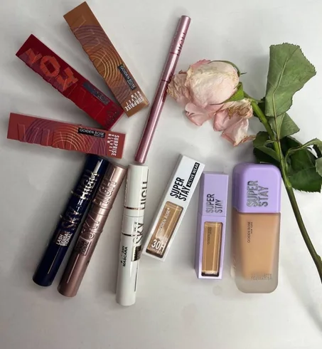 ✨🩷 بكج المكياج الفاخر من GOLDEN ROSE 🩷✨