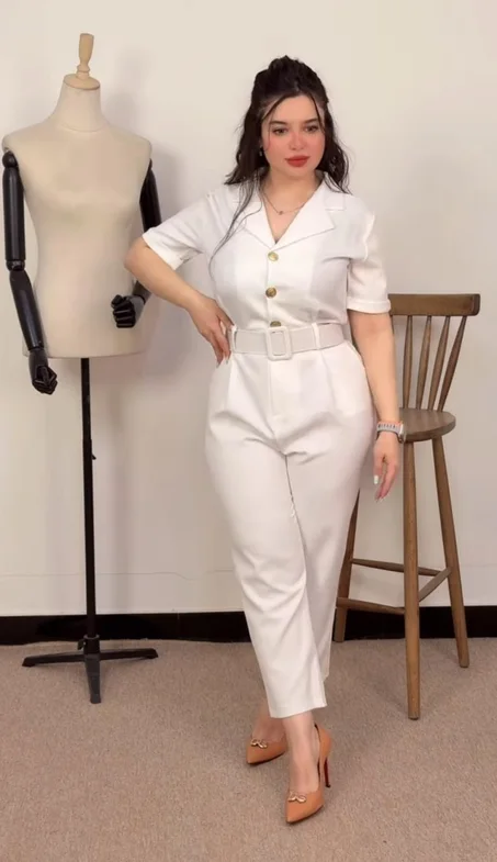 👗 كومبليزون أنيق مع حزام