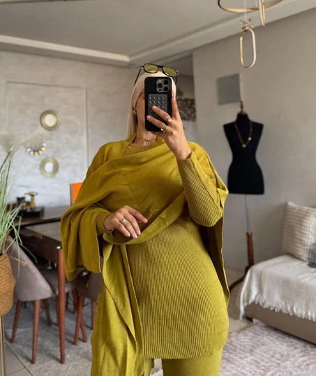 طقم صوف شتوي أنيق