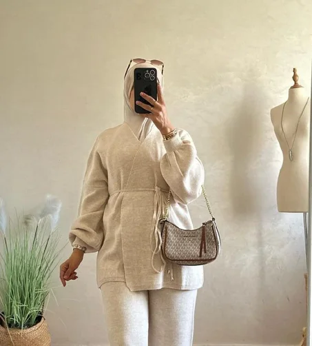 طقم  أنيق للسيدات