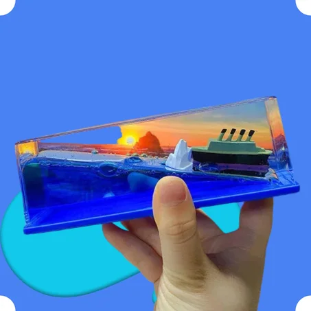 سفينة زجاجية للتزيين