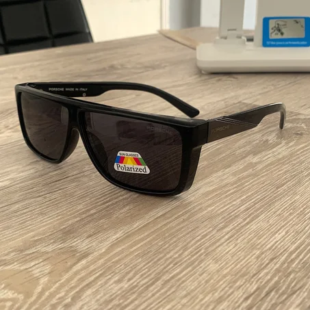 PORSCHE LUNETTE  86487