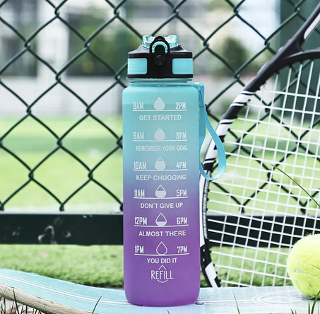 زجاجة مياه رياضية بلاستيكية