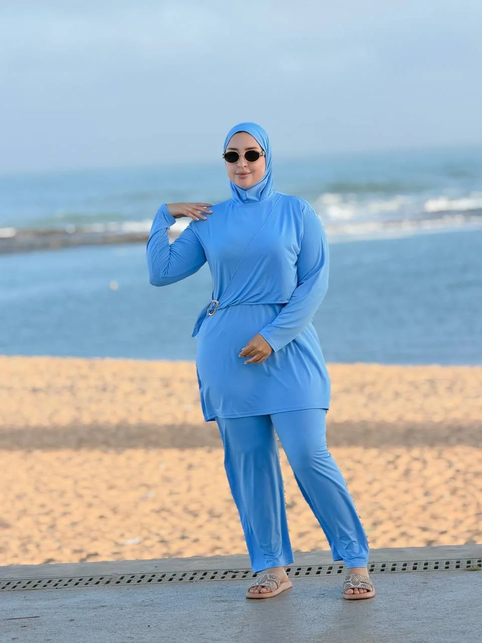 بوركيني ملكي أنيق – راحة تامة وإطلالة محتشمة
