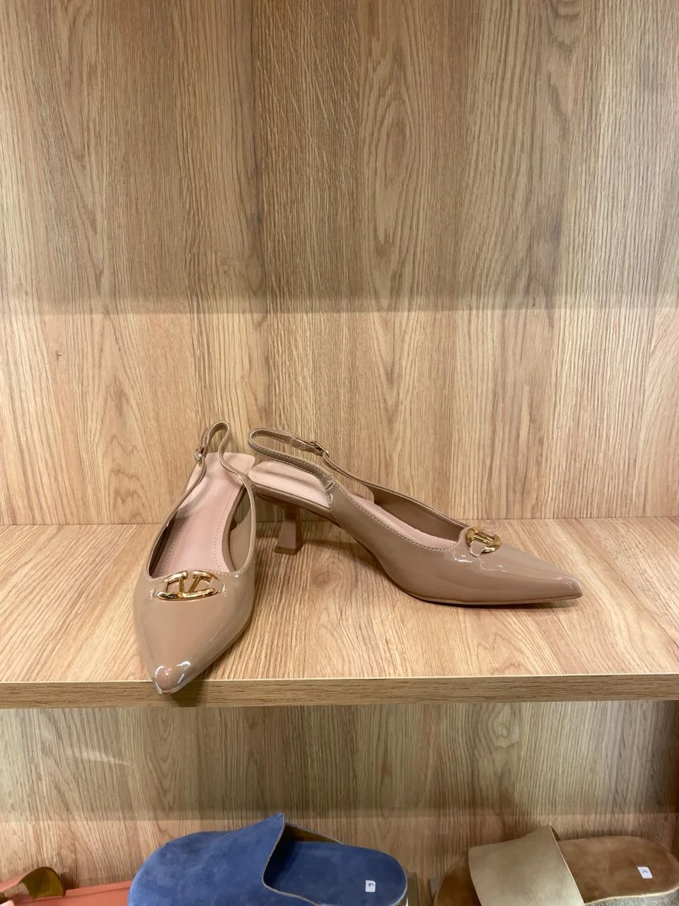 Elegant Glossy Slingback Heels