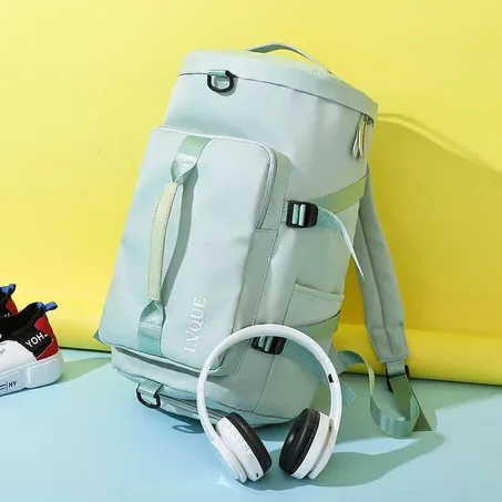 حقيبة يد و ظهر للسفر و الرياضة