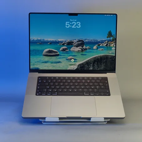 Apple MacBook M1 pro max 32gb RAM 4 tb SSD écran 16" cycle 33 clavier AZERTY
