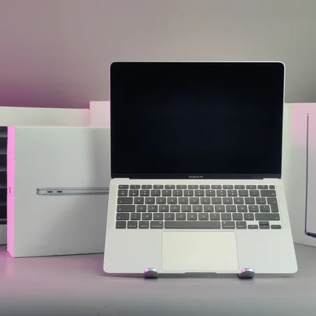 MacBook air 13 2020 CPU: i5 et RAM 8gb SSD 512gb