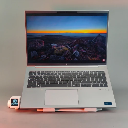 HP ZBOOK FIREFLY 16 G11 ULTRA 7 165U 32GB DDR5 1 TB SSD ÉCRAN 16" OLED 2880*1800