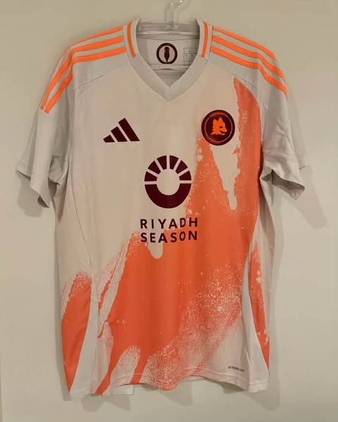 AS ROMA AWAY