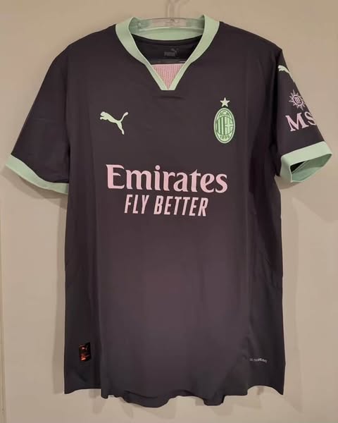 AC MILAN AWAY