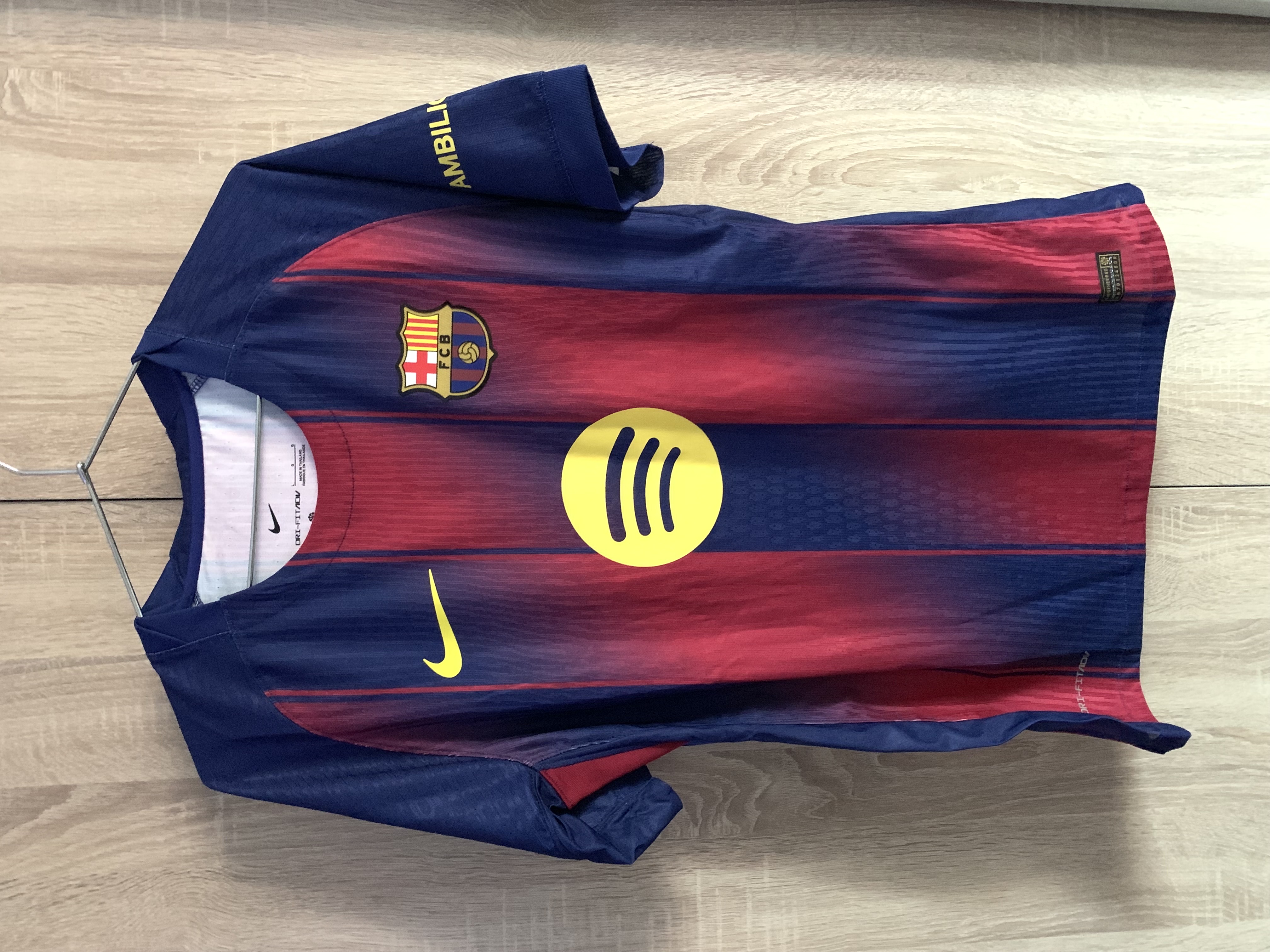 FC BARCELONA HOME