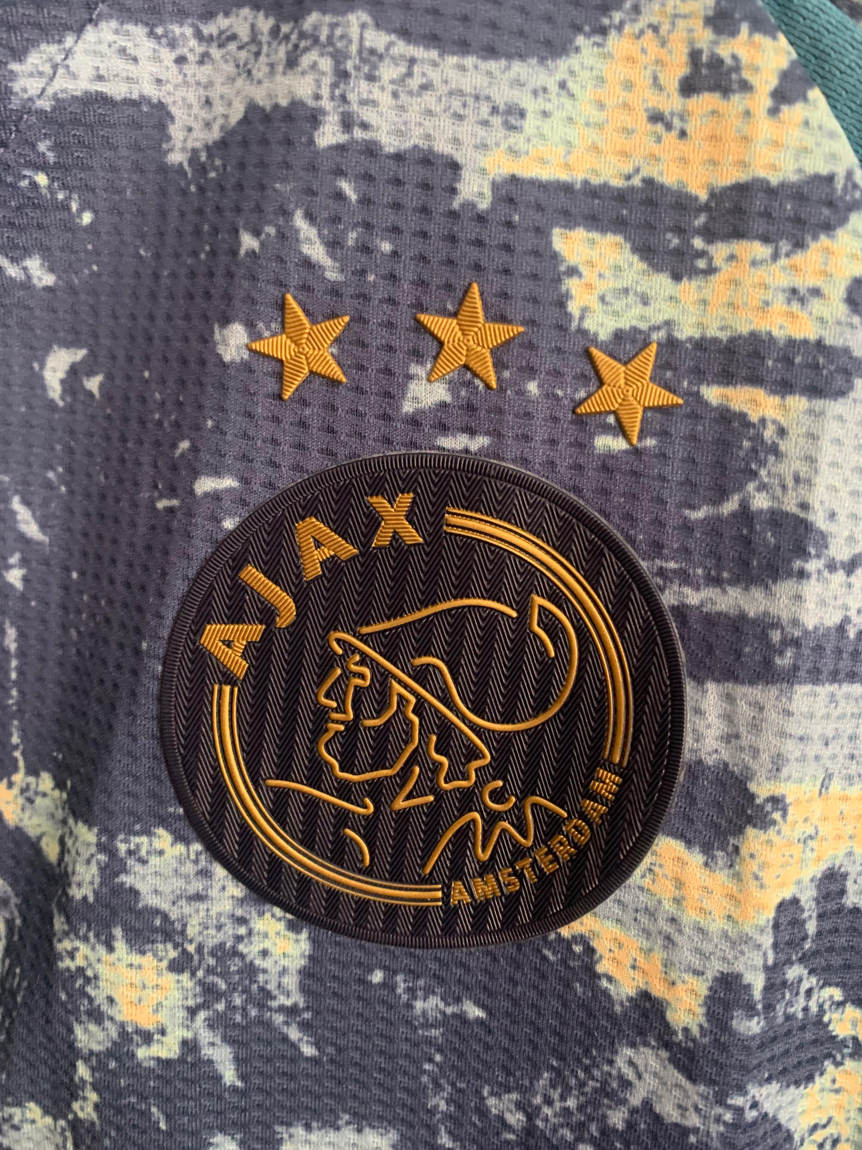 AJAX AWAY