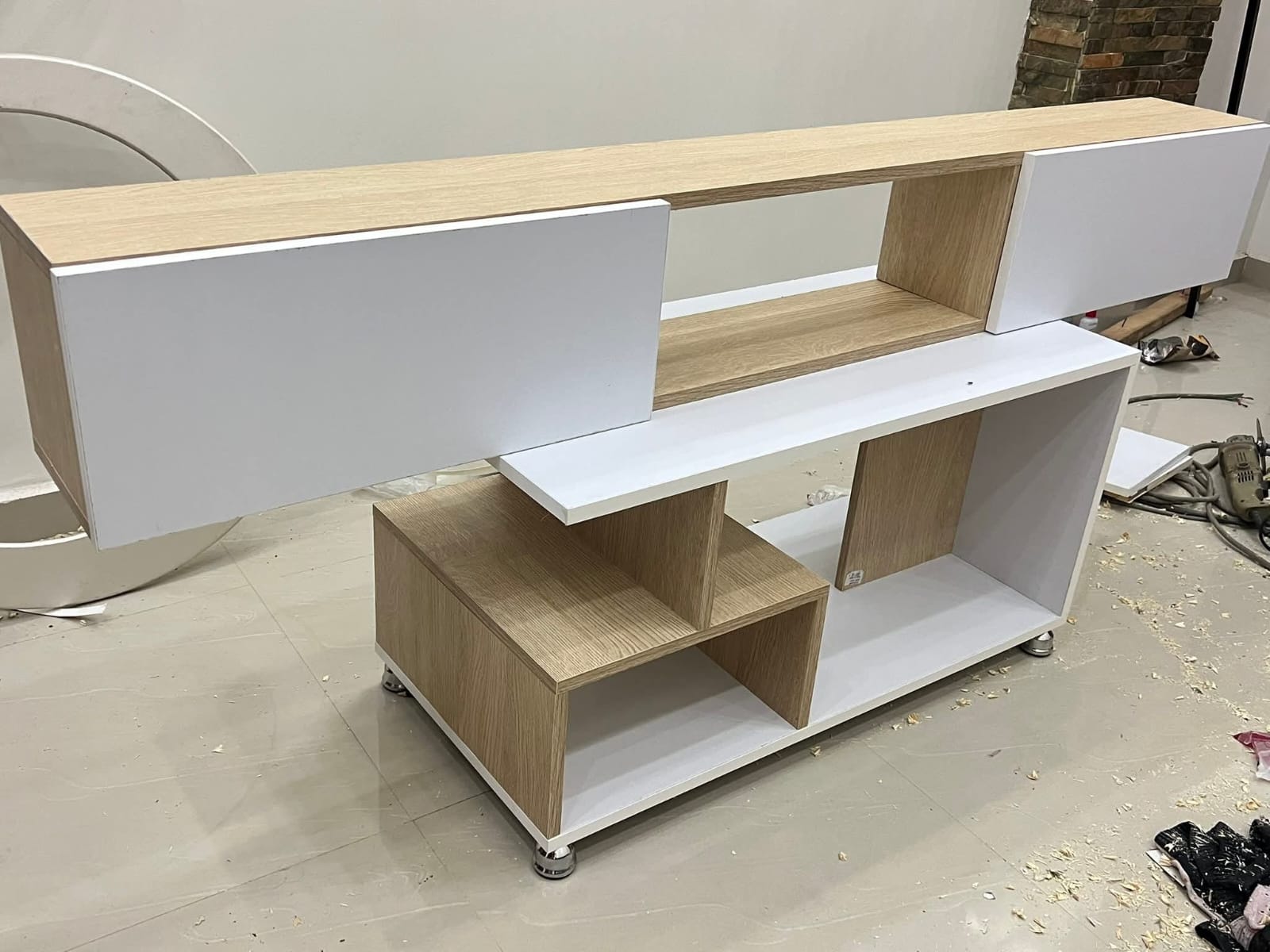 موبل تلفاز و طاولة أنيقة بتمن منتوج واحد