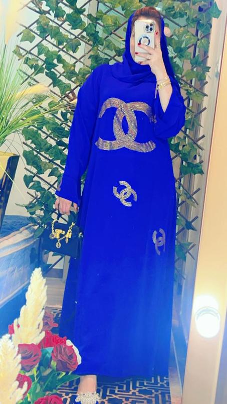 عباءة نسائية أنيقة